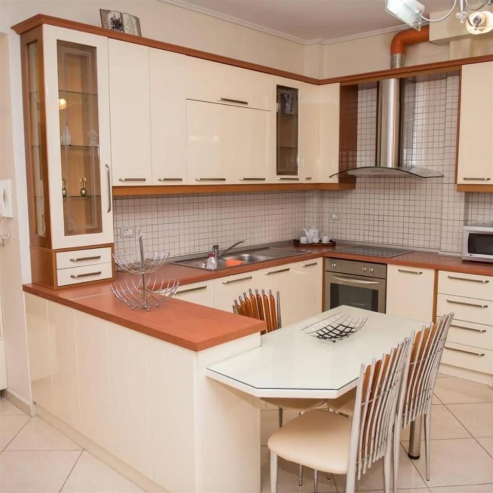 Apartament ne qera 2+1+2 tek Albano dhe Romina Vlore