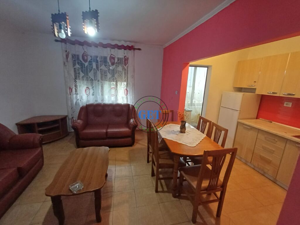 Shitet, Apartament 1+1, te Fidanishtja, Durrës