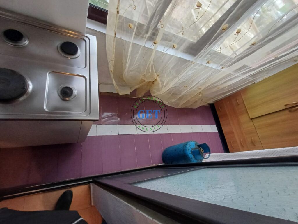 Shitet, Apartament 1+1, te Fidanishtja, Durrës