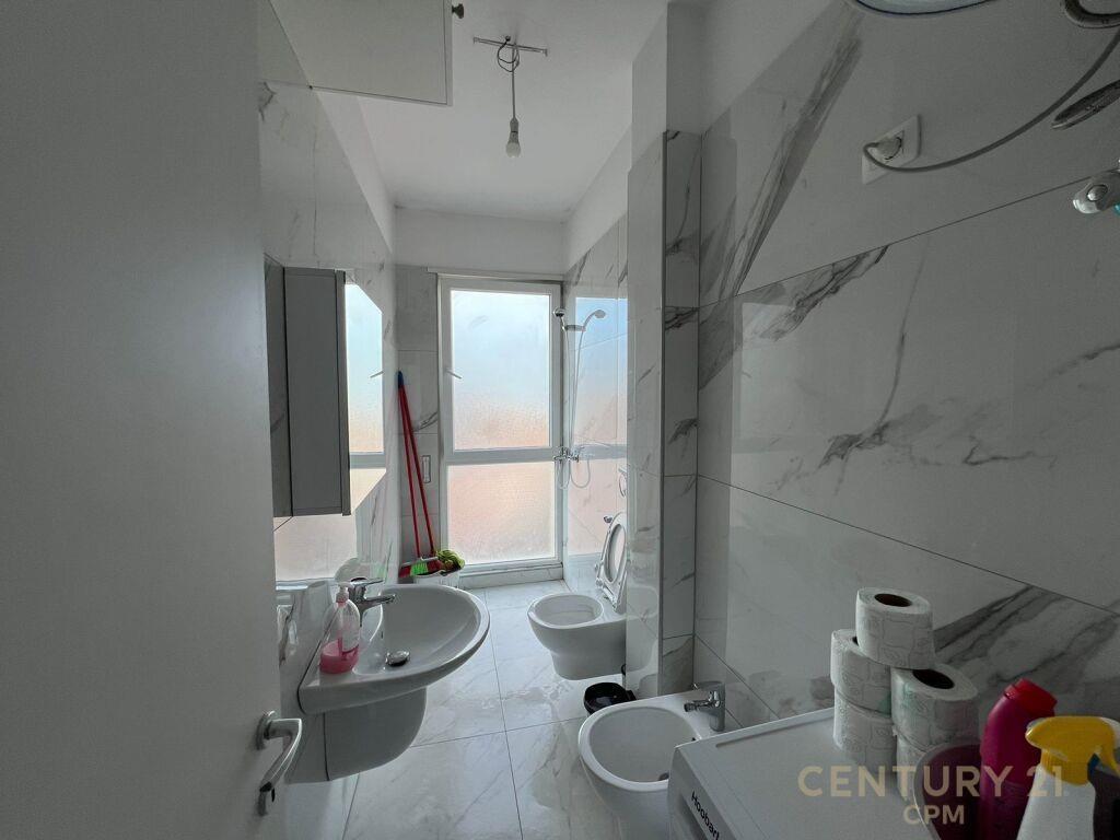 Apartament 1+1 per qira tek Kupola, prane Zogut te Zi!