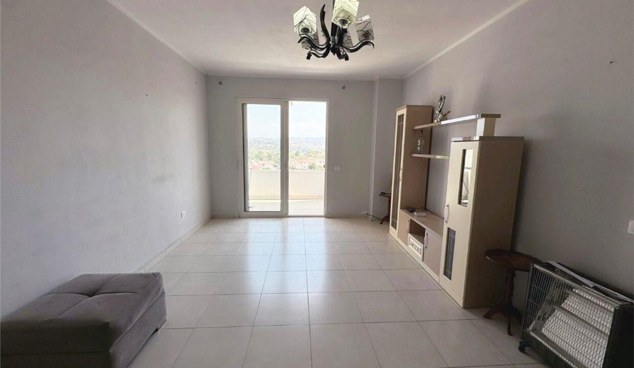 Kavaje,apartament 1+1,pallat I ri,shetitorja”Josif Budo”.