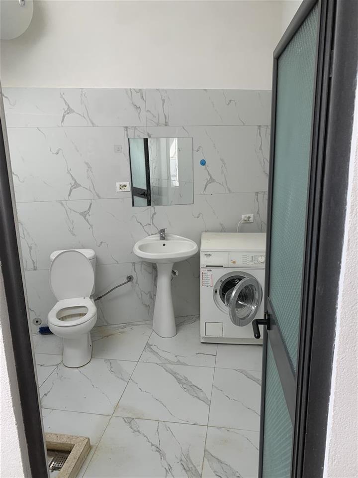 Jepet me qera shtepi 2+1