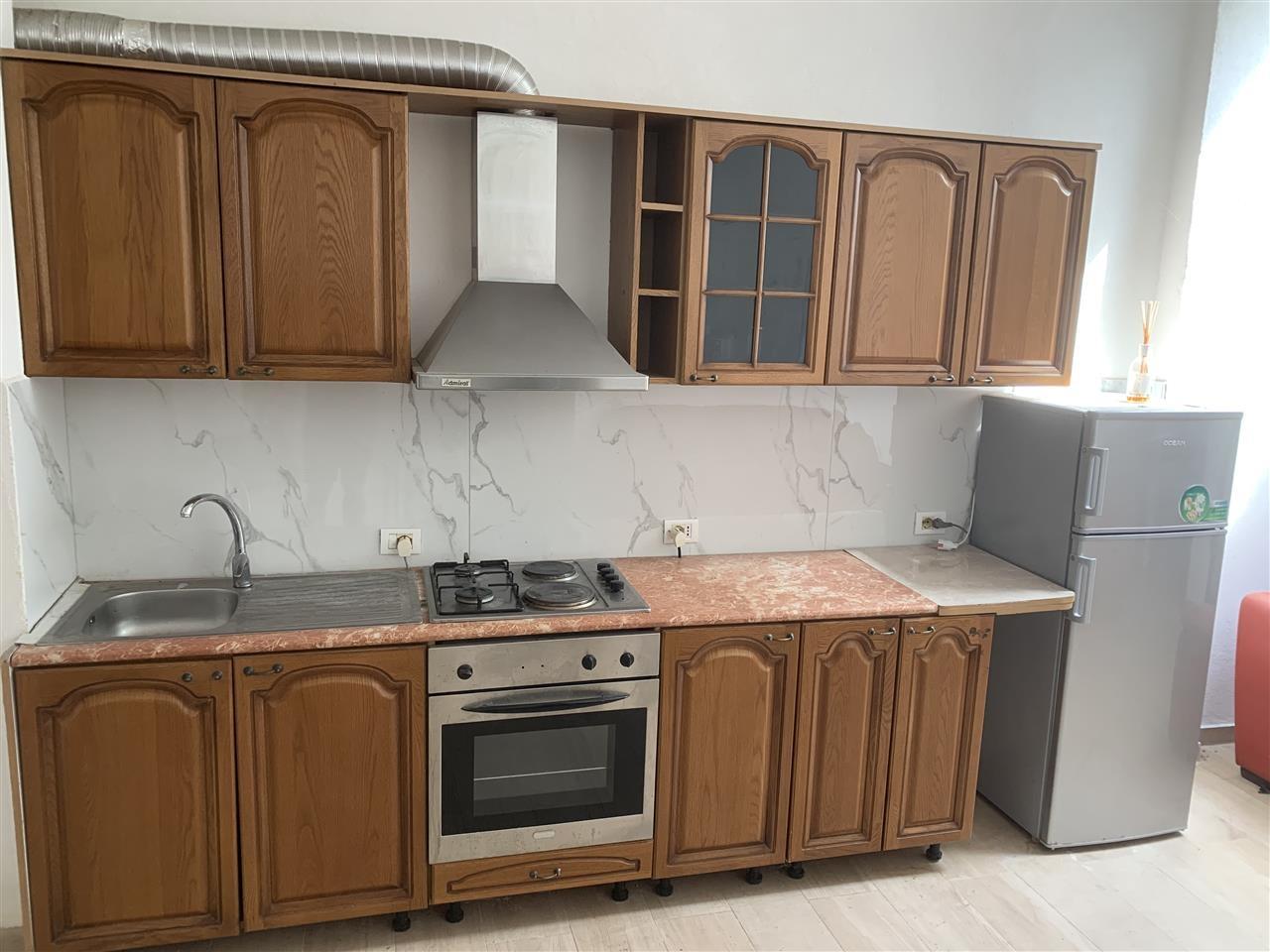 Jepet me qera shtepi 2+1