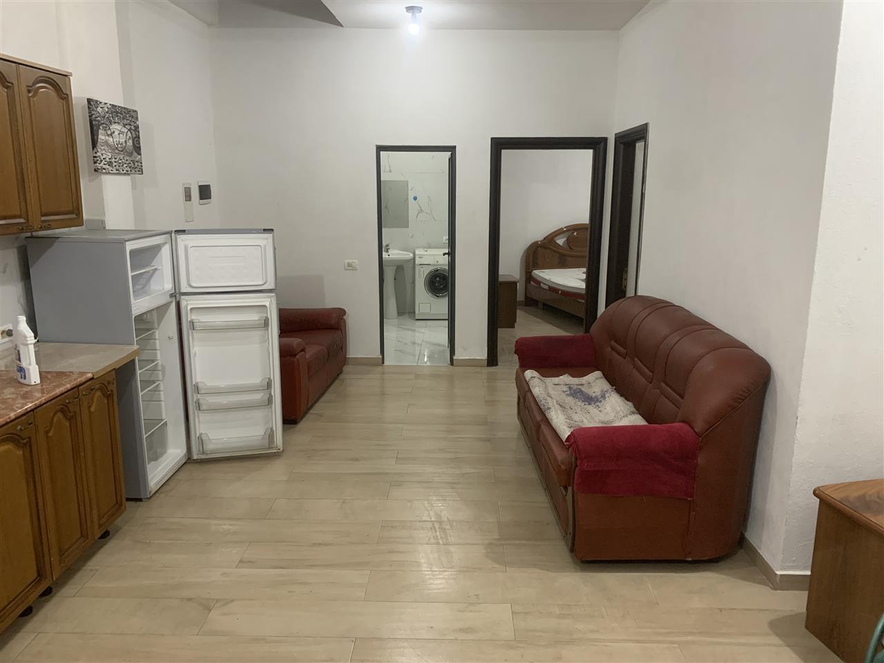 Jepet me qera shtepi 2+1