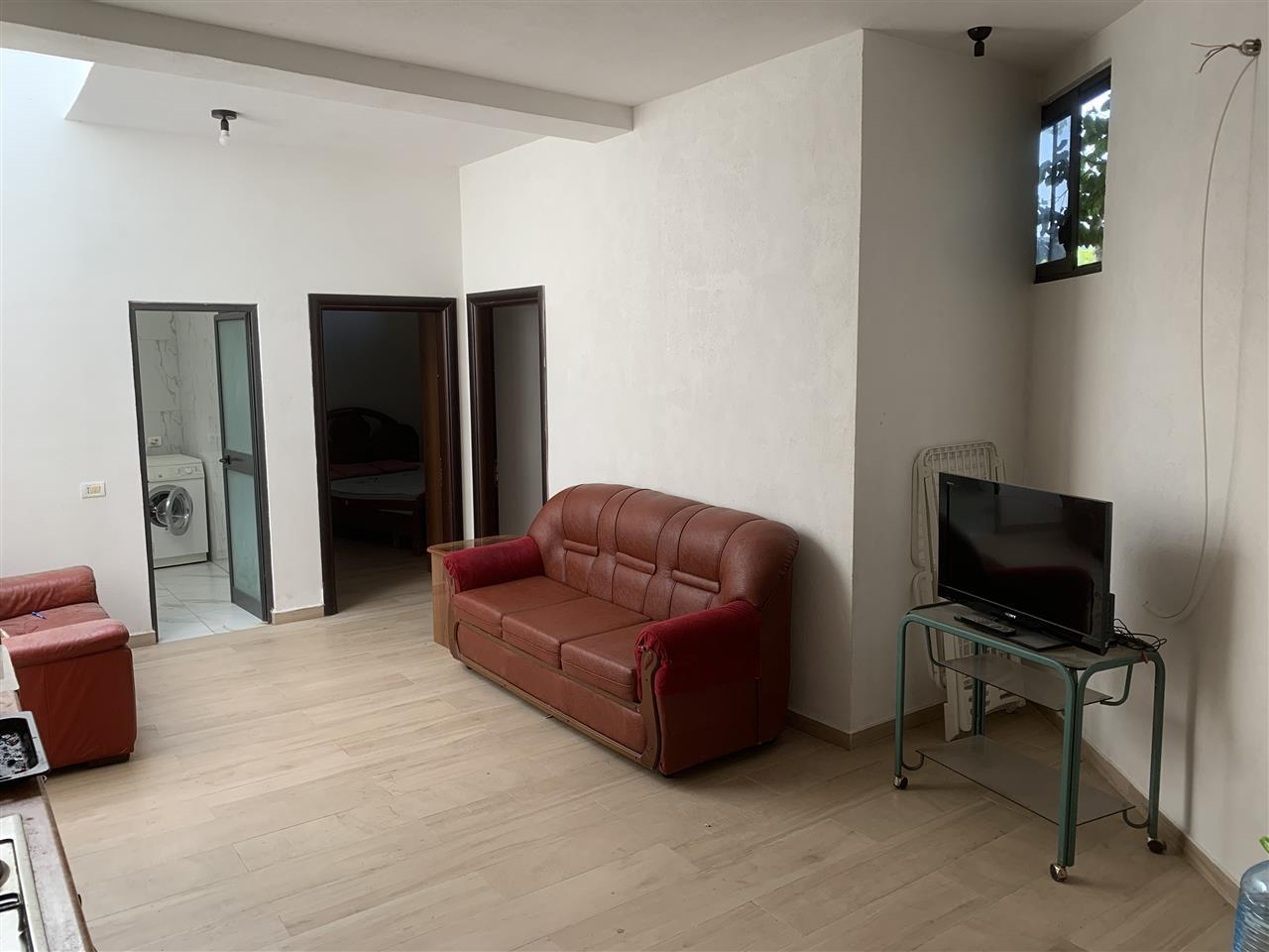 Jepet me qera shtepi 2+1