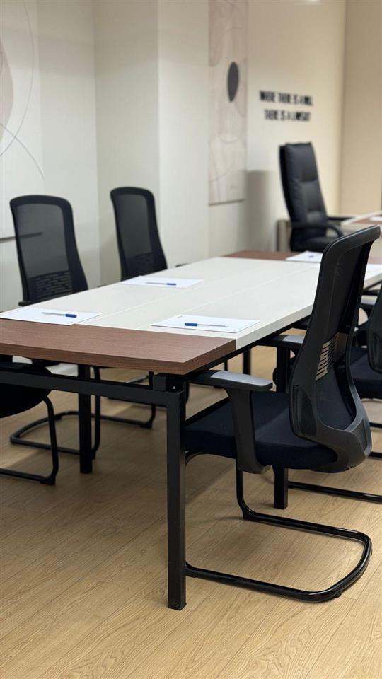 Jepet zyre e mobiluar me qira