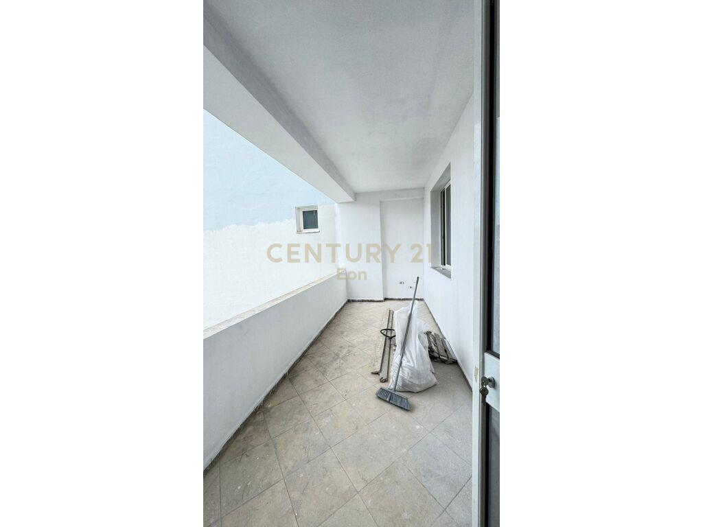 SHITET APARTAMENT 2+1 , ISH -URT DURRES !
