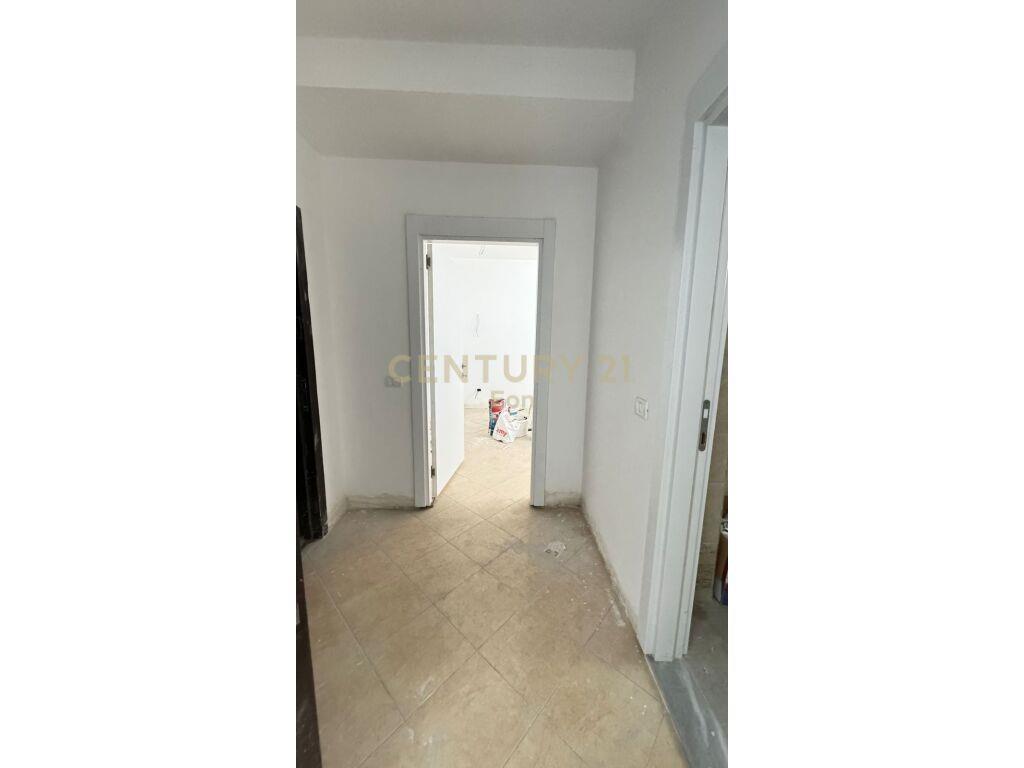 SHITET APARTAMENT 2+1 , ISH -URT DURRES !