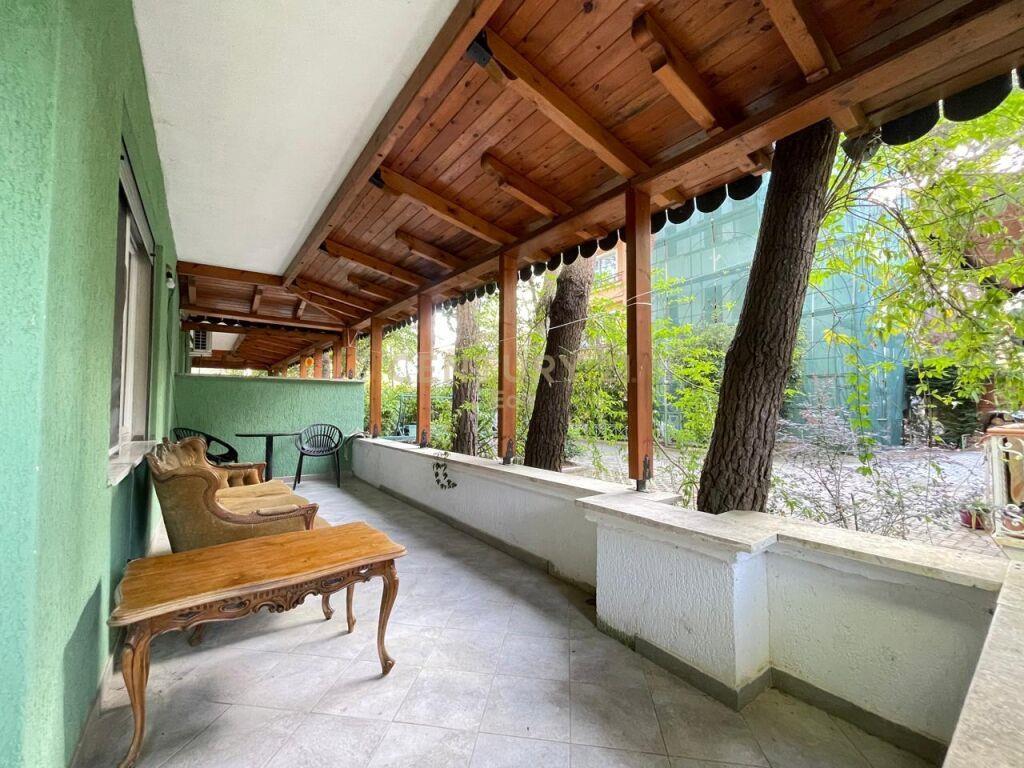 APARTAMENT 2+1 NE ZONE REZIDENCIALE, QERRET !