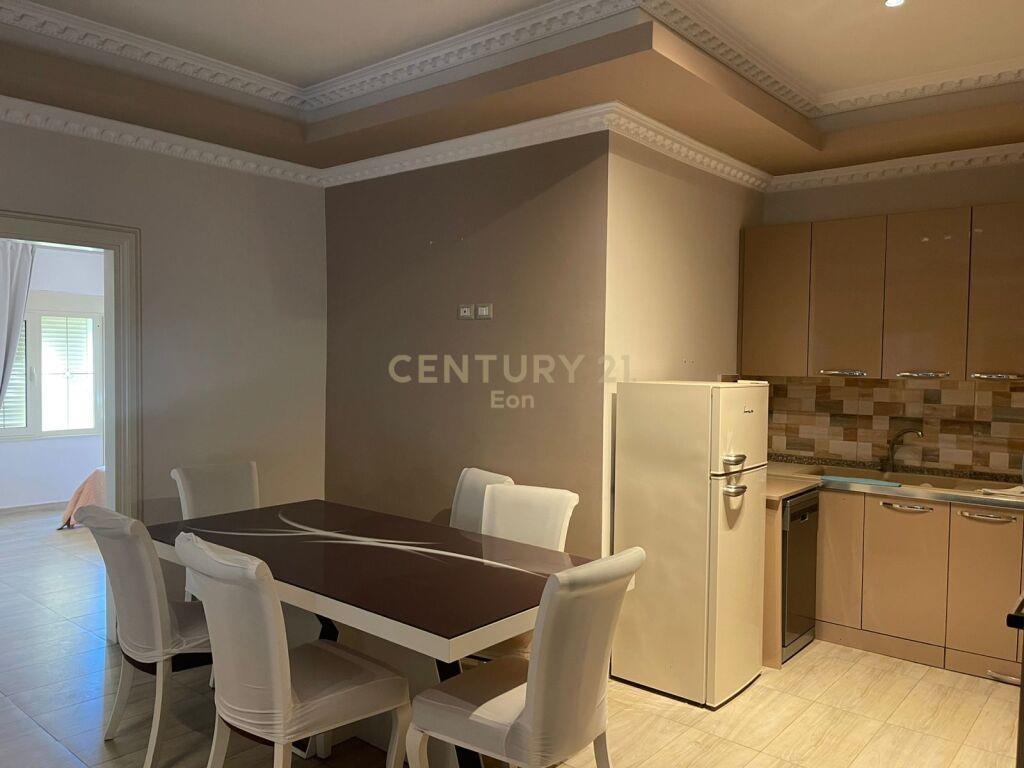 Apartament 2+1+2 me Pamje Deti për Shitje te Shkëmbi I Kavaj