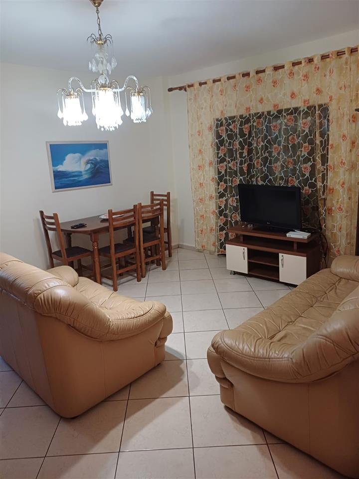 Jepet shtepia me qera!