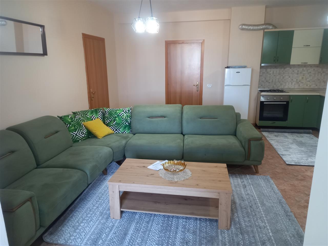 Qera 2+1+ verande tek muzeumi Durres