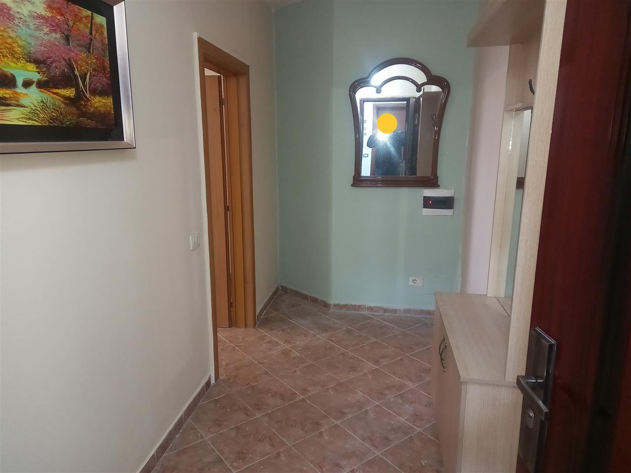 Qera 2+1+ verande tek muzeumi Durres