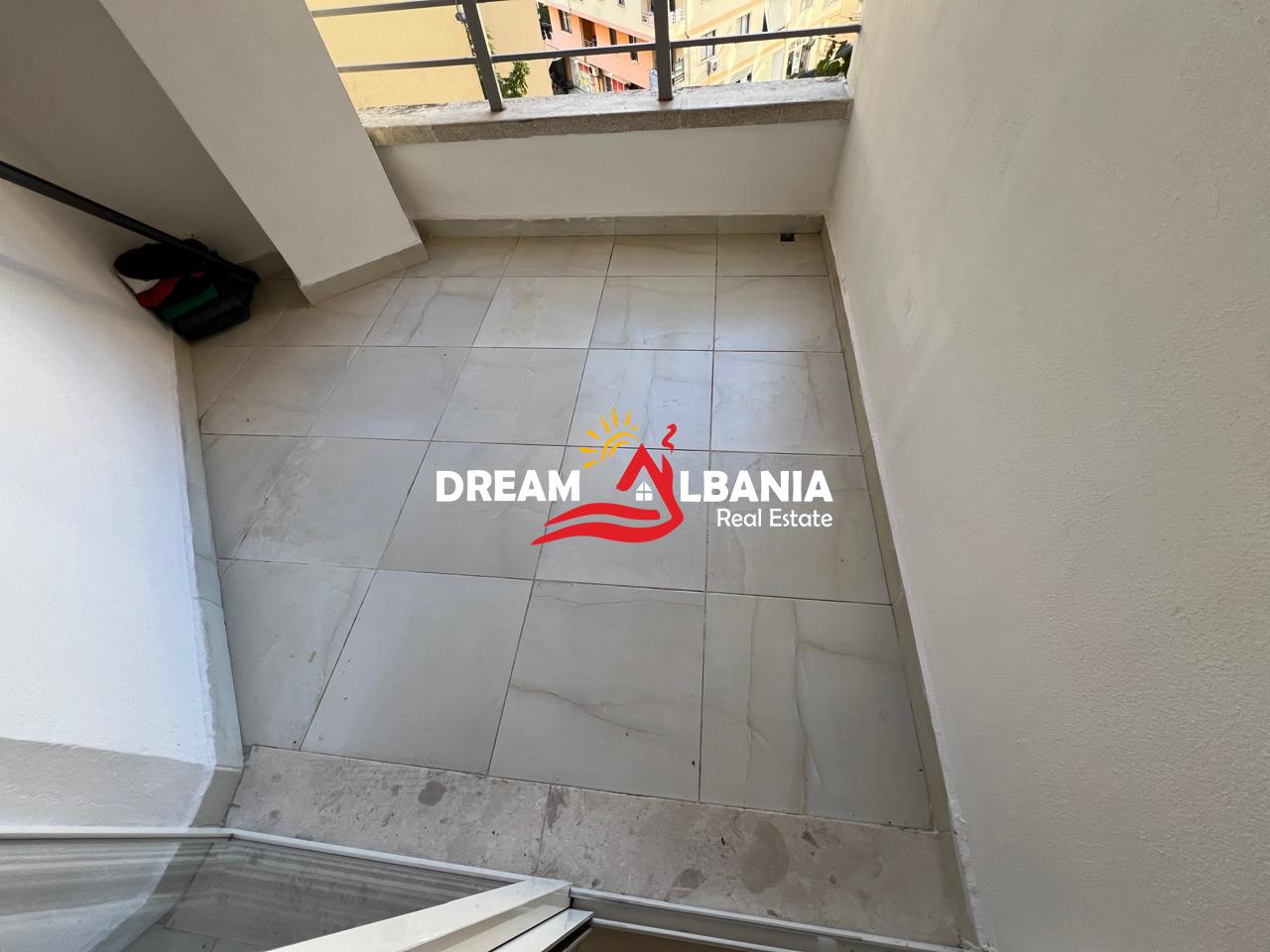 Apartament 2+1 ne shitje ne Astir prane Kompleksit