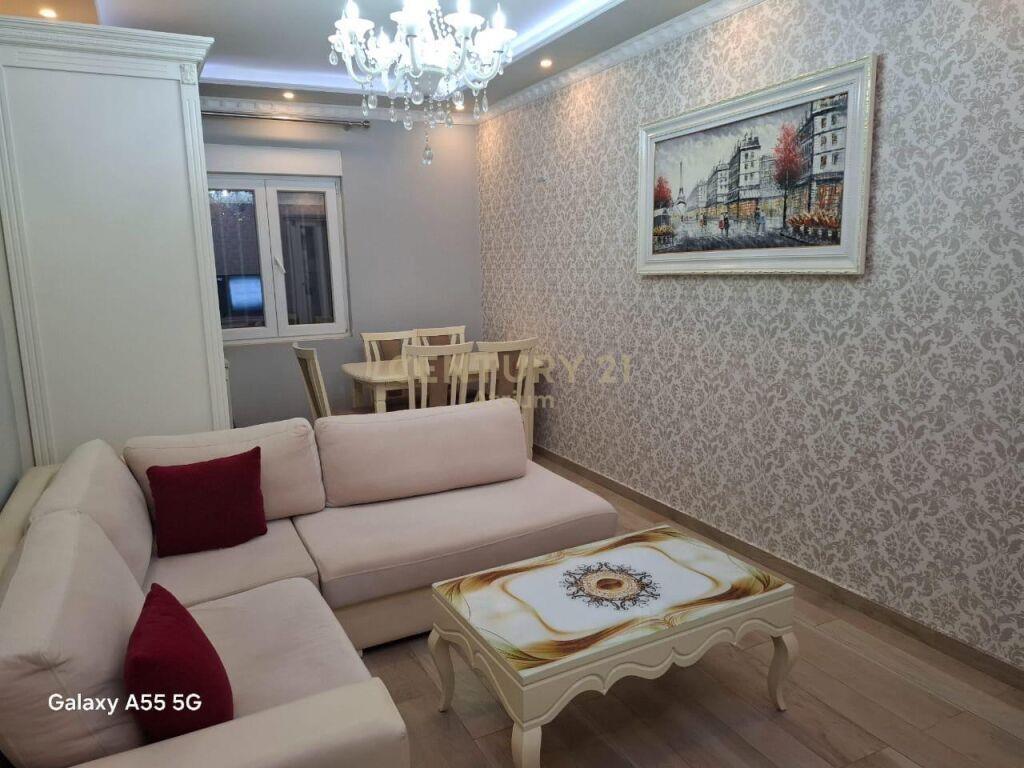 Apartament 2+1 me Qira në Rruga Bardhyl, Tiranë – 600€ | 73