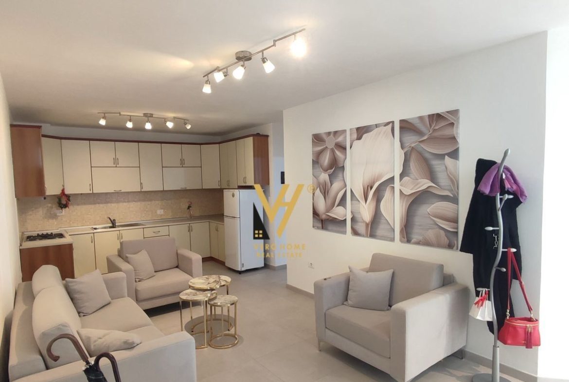 ZYRE 80M2 TE RR. MYSLYM SHYRI 700 EURO