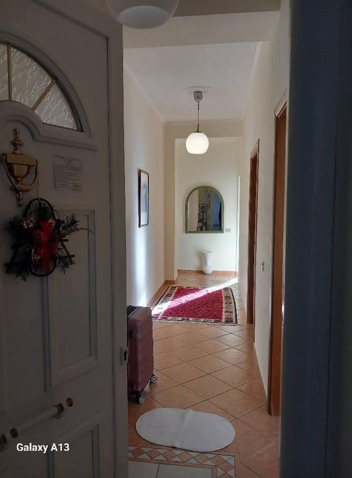 Qera Afatgjate ne Bulevardin Vlore_Skel,[ 2+1+2, kat 2]