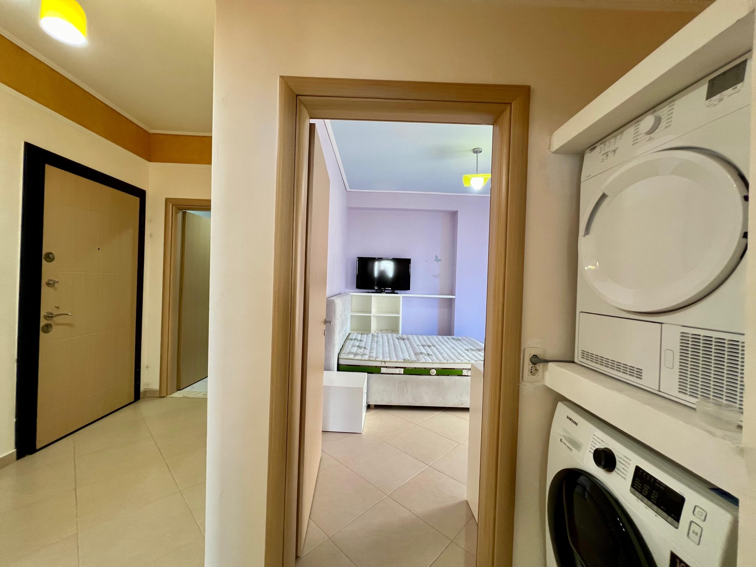 Shitet Papafingo 2+1+Verandë Sarandë 200,000 Euro