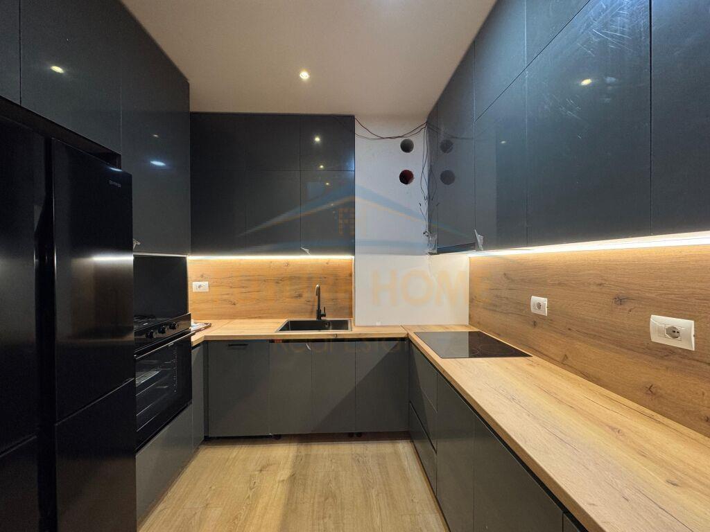 Qera, Apartament 2+1+2, Rruga Panorama, Tirane.