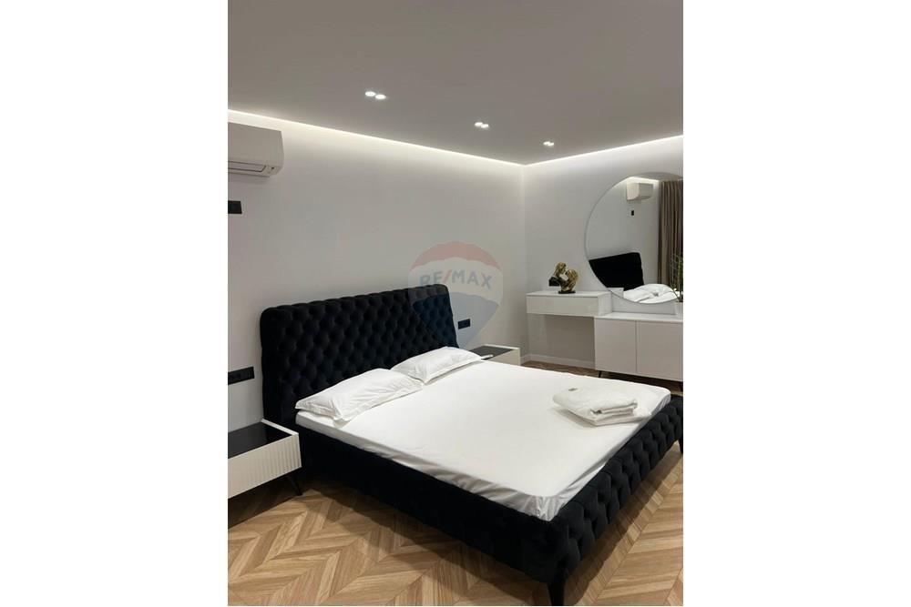 Apartament 1+1 per qira tek Komuna e Parisit! 1,000 €