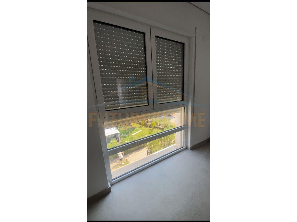 Shitet Apartament 1+1, San Pietro, Gjiri Lalzit .