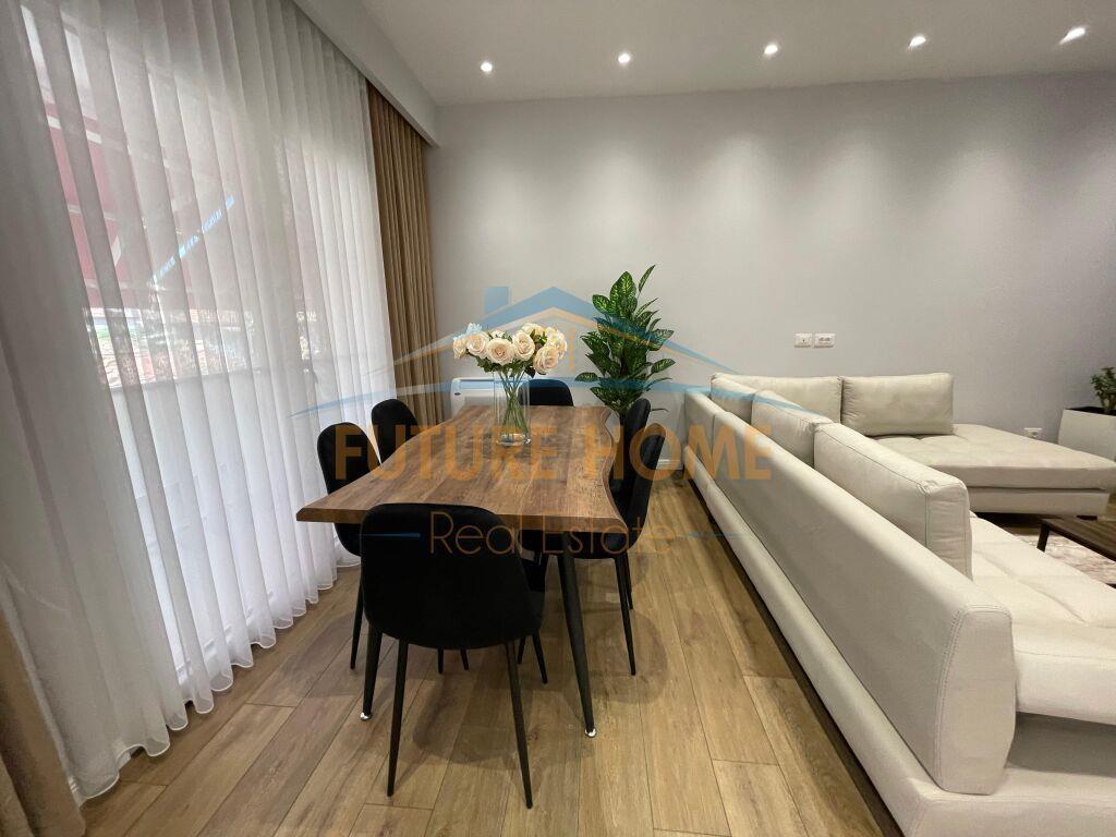 Qera, Apartament 1+1+Verandë, Rruga e Durrësit, Tiranë.