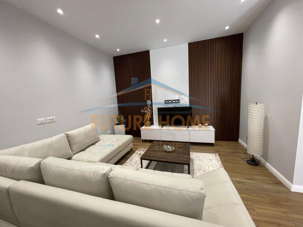 Qera, Apartament 1+1+Verandë, Rruga e Durrësit, Tiranë.