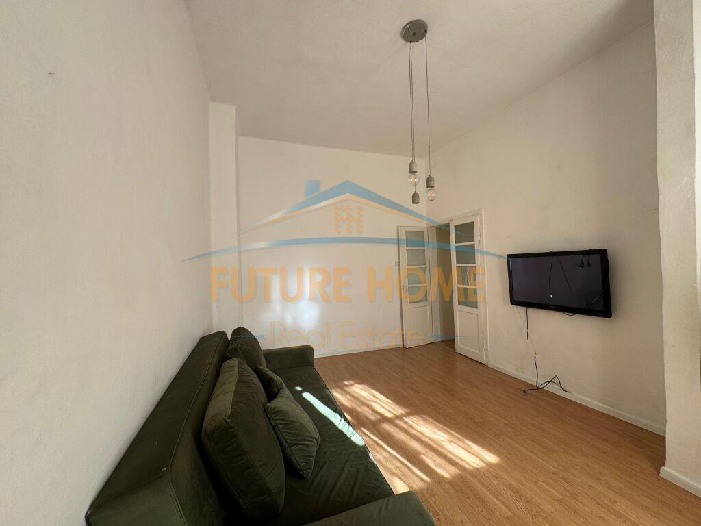 Qera, Apartament 2+1, Sheshi Wilson, Tiranë