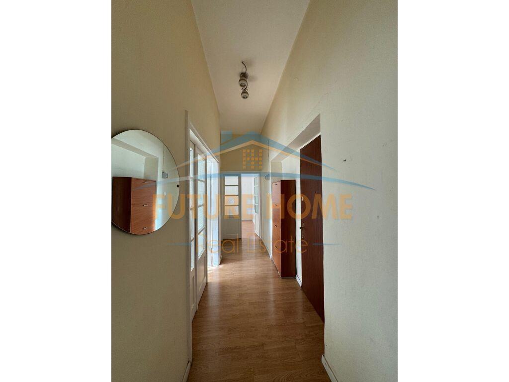 Qera, Apartament 2+1, Sheshi Wilson, Tiranë