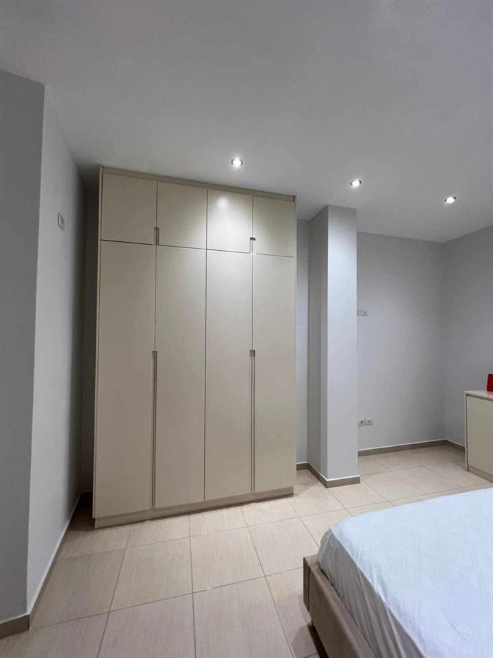 JEPET ME QERA APARTAMENT 1+1 PERBALL KLINIKA BAKAJ