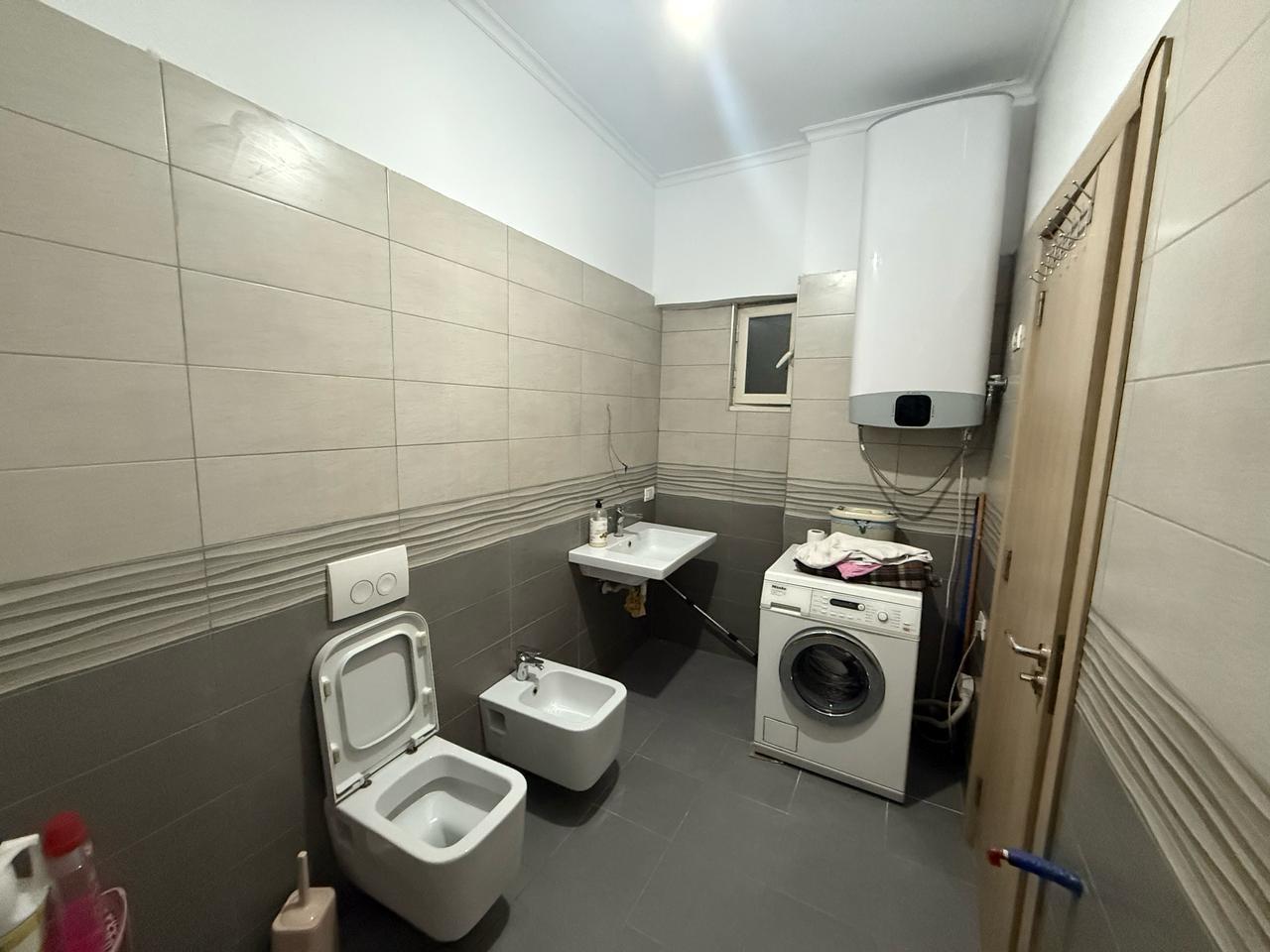 Ap 1+1 me qera i mobiluar Tirana Golden Park