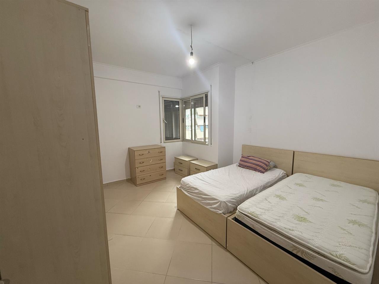 Ap 1+1 me qera i mobiluar Tirana Golden Park