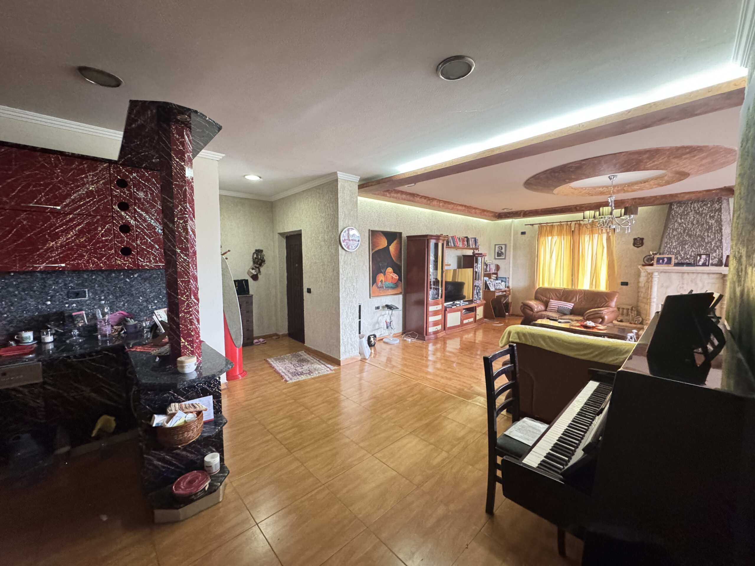 Shitet Penthouse 3+2 Bulevardi Palmave