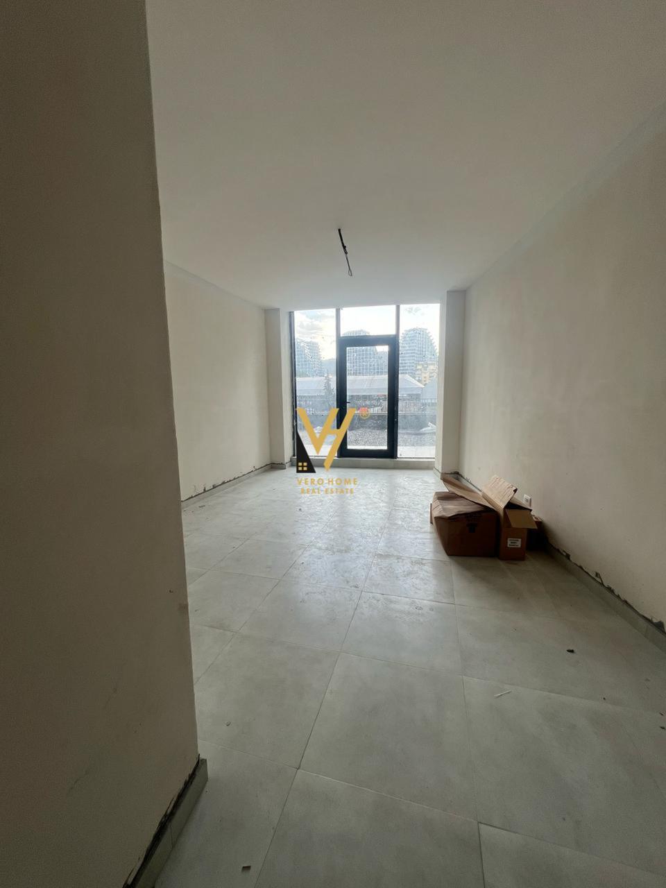 AMBIENT 30M2 TE RR.KOSOVAREVE 108.000 EURO