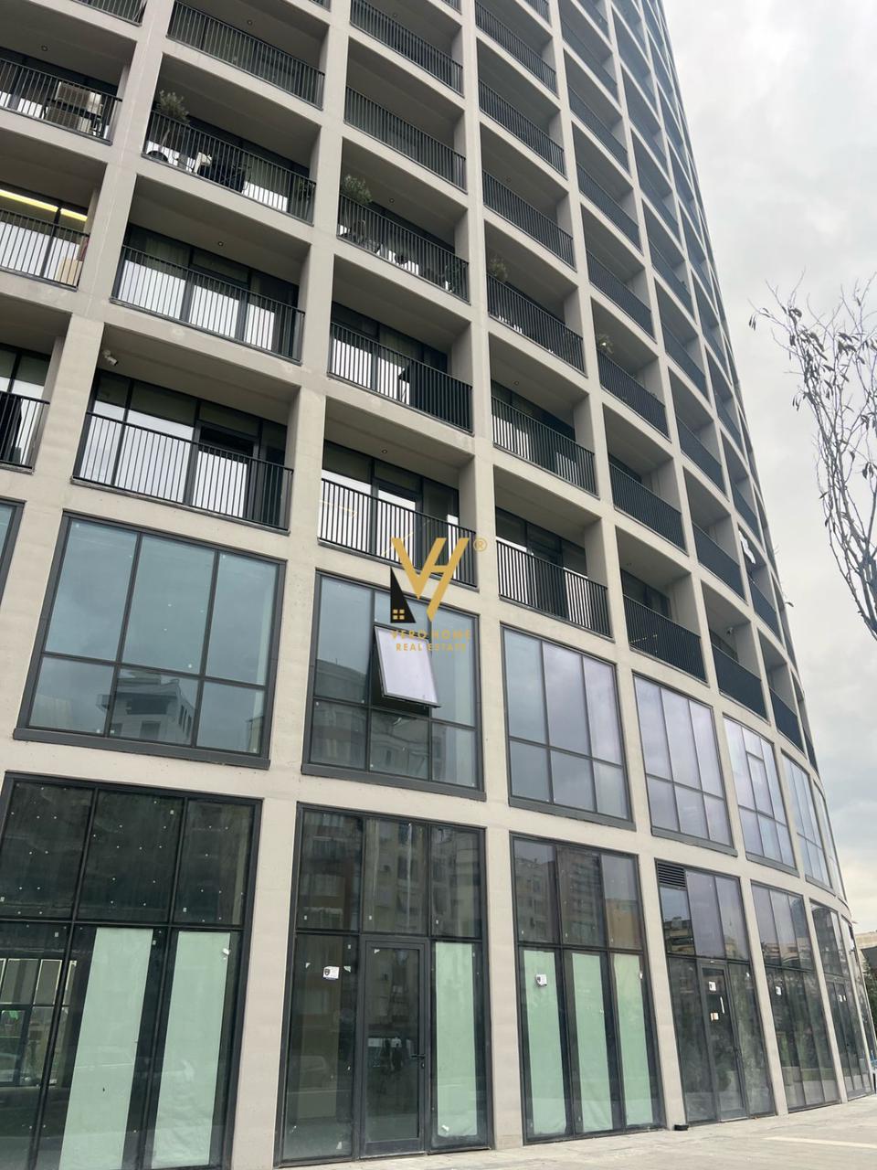 AMBIENT 830M2 TE RR.KOSOVAREVE 15.000 EURO