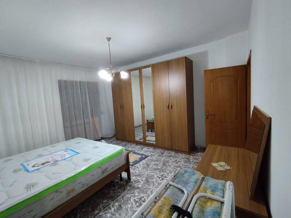 Jepet apartament me qira| Pamje deti