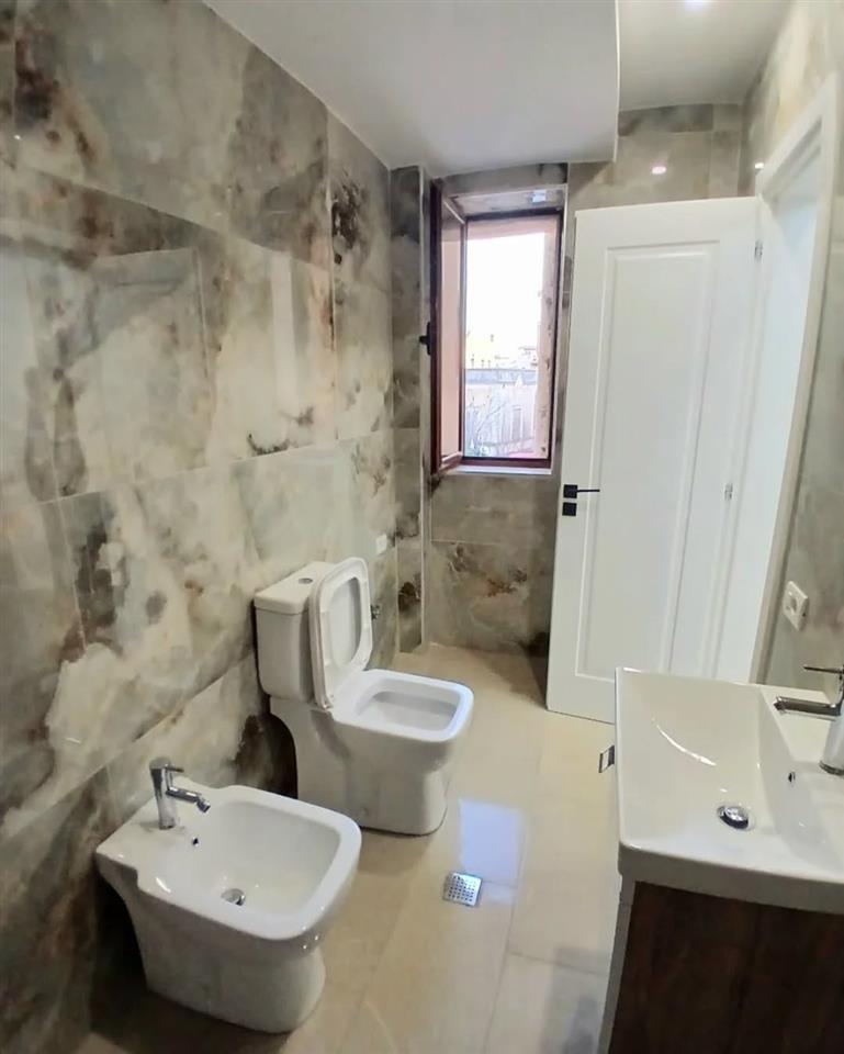 Kavaje,apartament 2+1 me planimetri super,50 m nga qendra.