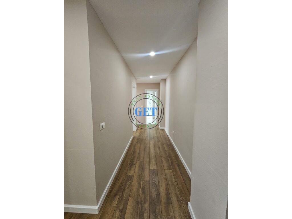 Shitet, Apartament 2+1,Qender, Durres!