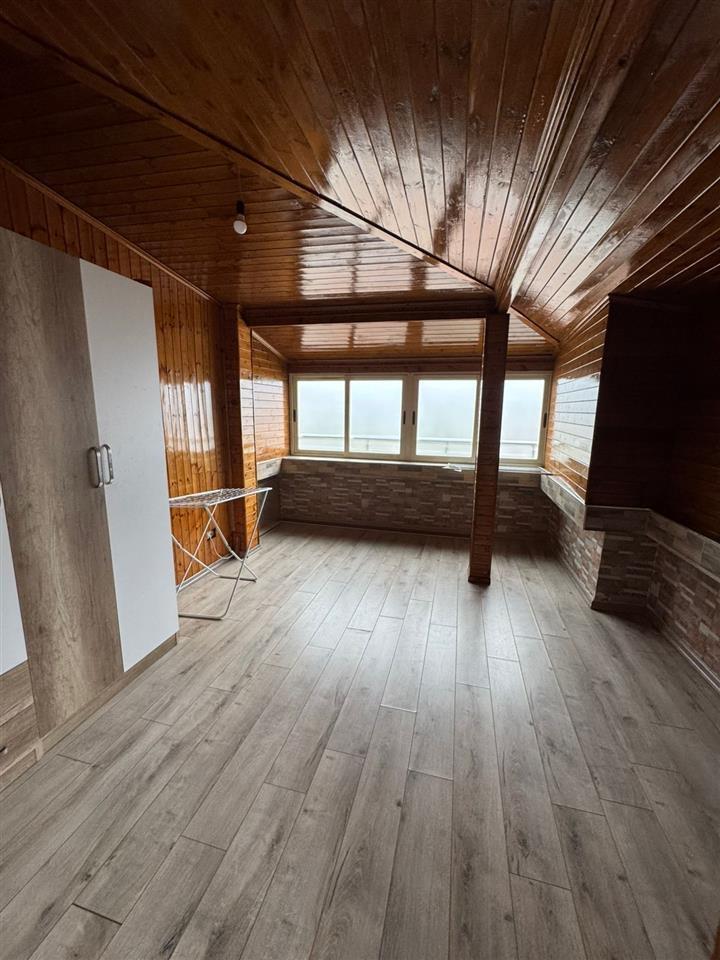 Kavaje,papafingo 3+1 +verande te bollshme,rruga “Kavaljon”.