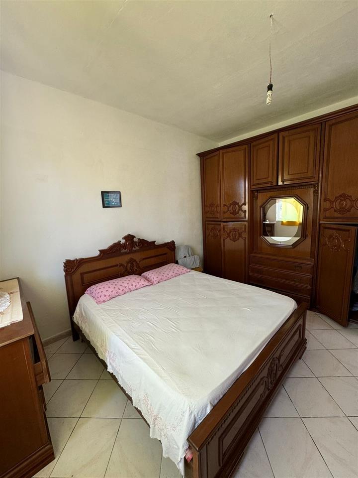 Kavaje,Shitet shtepi private ,zona afer Stadiumit “Besa”.