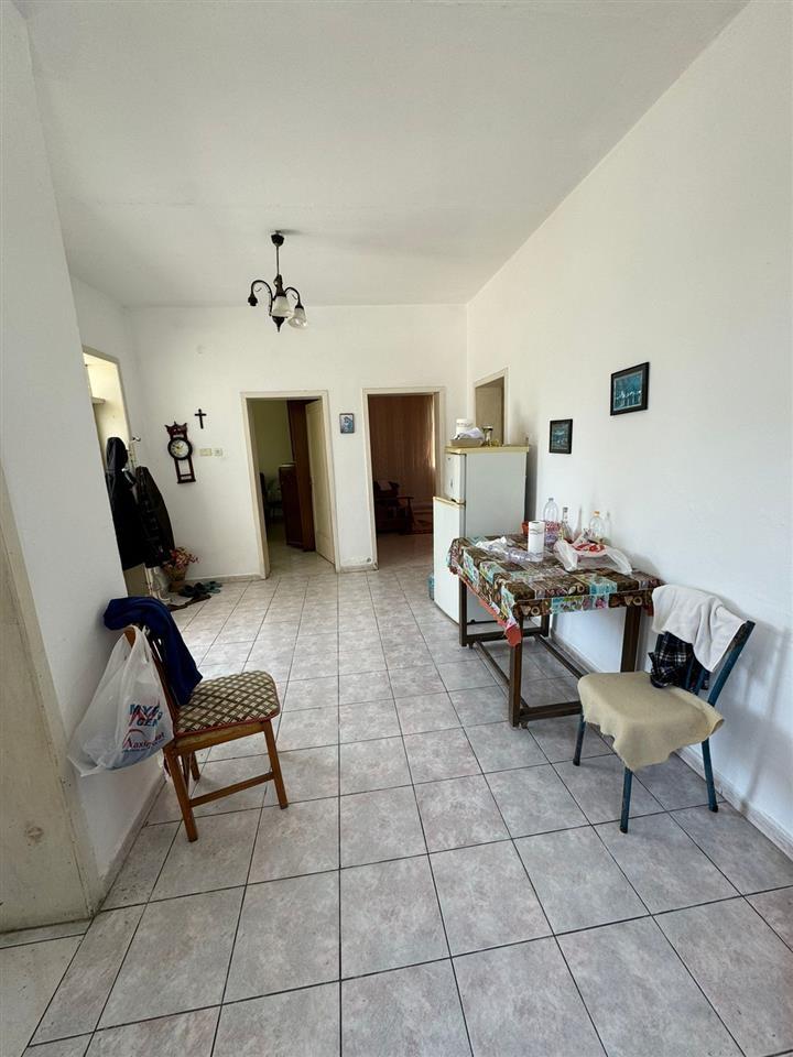 Kavaje,Shitet shtepi private ,zona afer Stadiumit “Besa”.