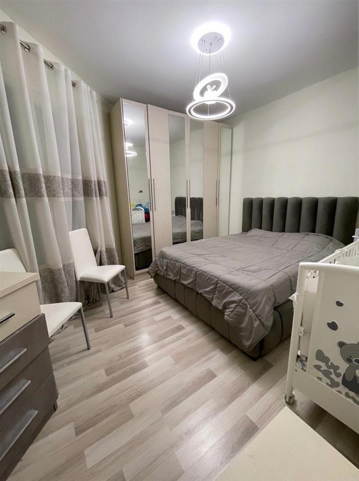 Shitet apartament 1+1+ballkon Astir