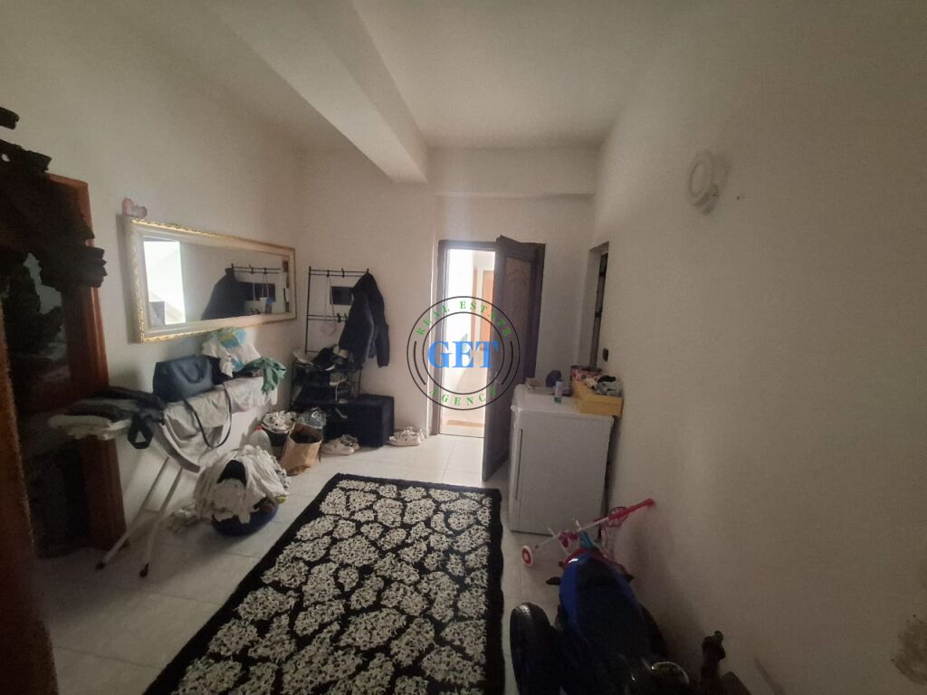 Shitet, Apartament 2+1,Prane Stadiumit, Durres!
