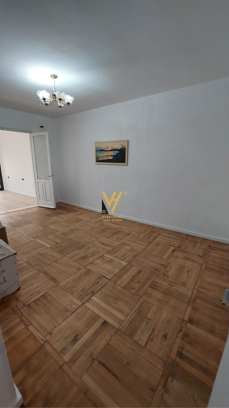 AMBIENT 120 M2 ME QERA MYSLYM SHYRI 900 EURO