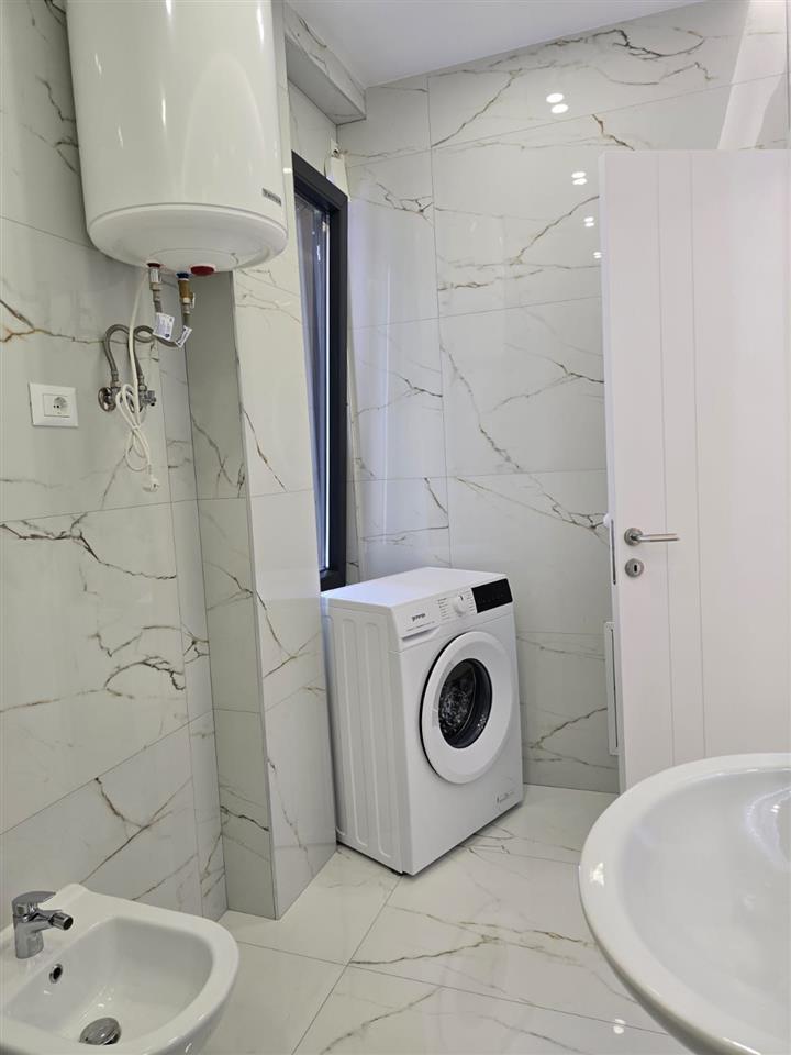 Ap lux 1+1 me qera te Kodra e Diellit, 600 euro, i pabanuar