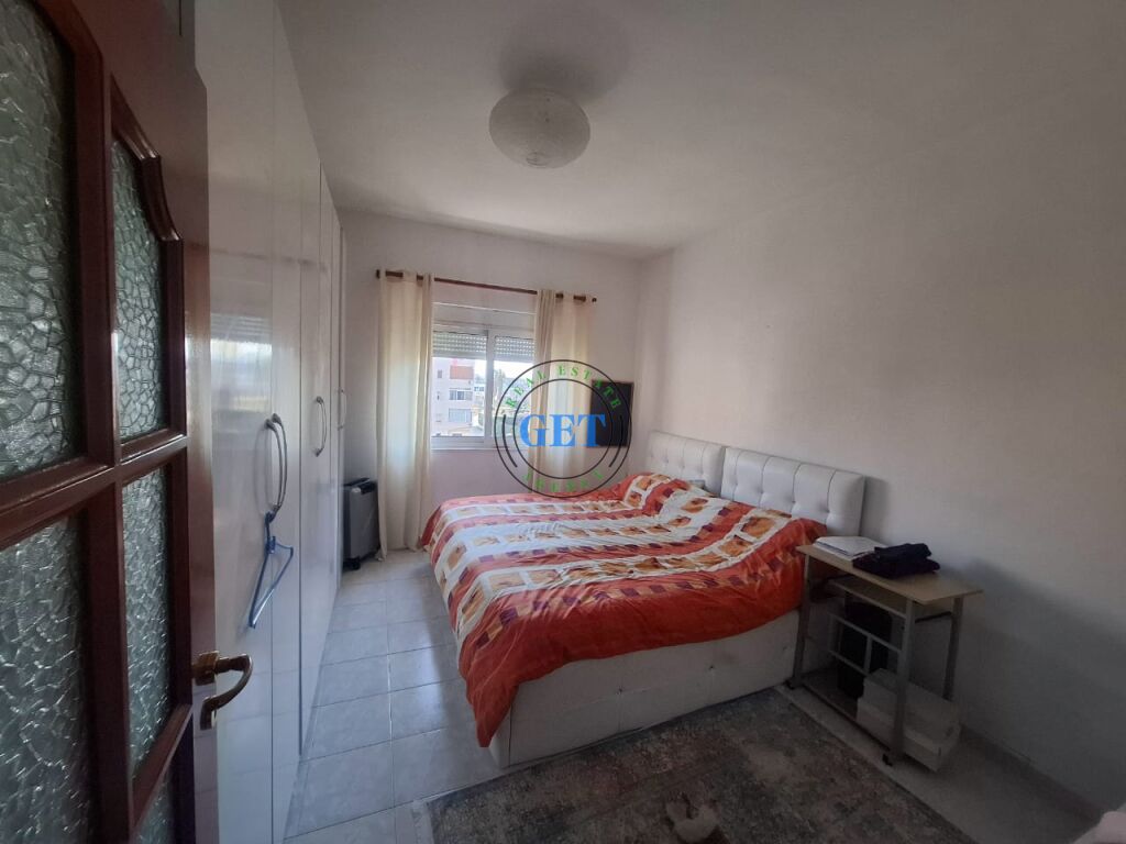 Shitet, Apartament 2+1,Prane Stadiumit, Durres!