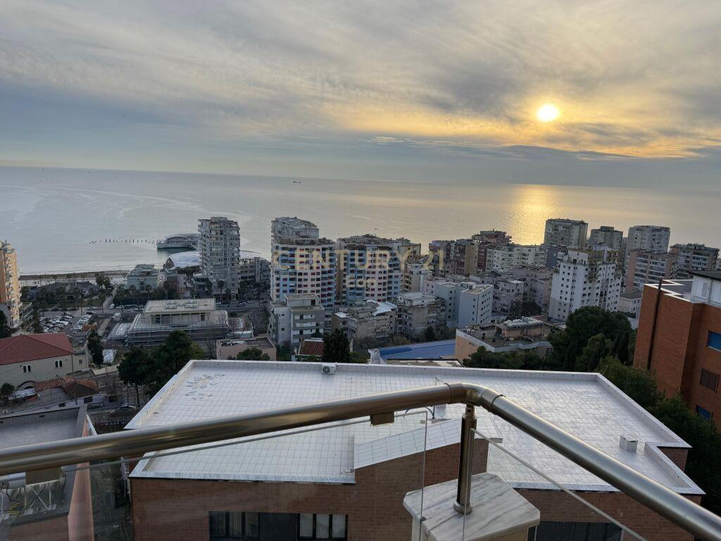 SHITET SUPER APARTAMENT LUKSOZ TEK VILA E ZOGUT! (+GARAZH)