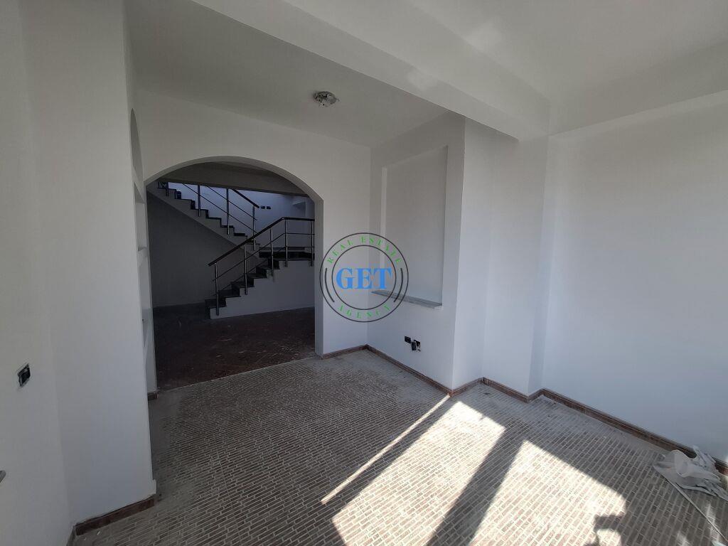 Shitet, Apartament 4+1+2, Pallati Kultures, Durres