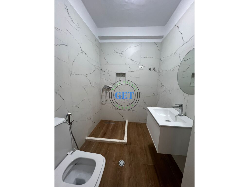 Shitet, Apartament 1+1,Shembi Kavajes, Durres.