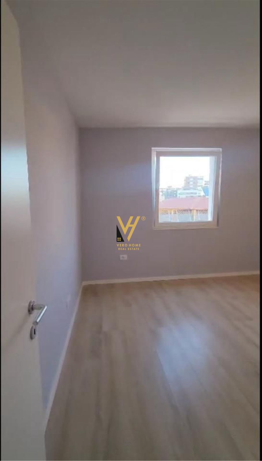 ZYRE 85 M2 ME QERA TE PAZARI I RI 500 EURO